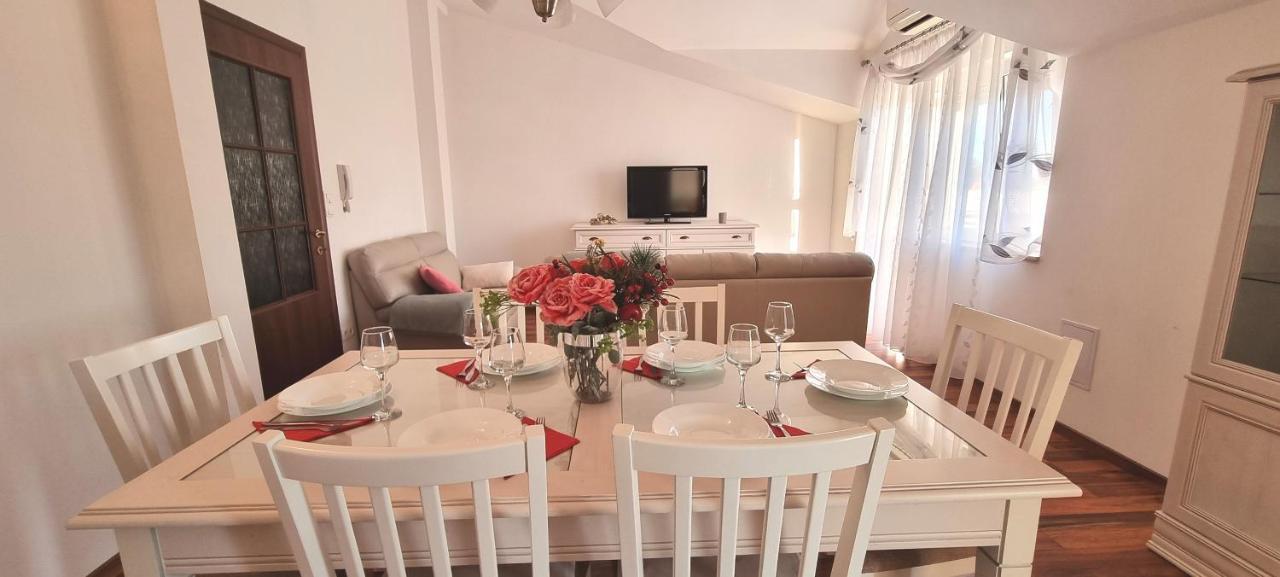 Apartments Cambellezza Kastela Exterior photo